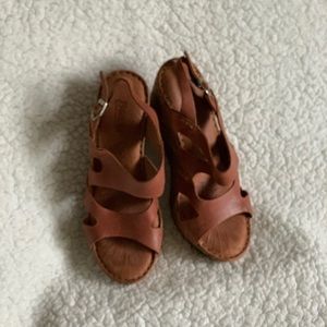 Born✨Wedge Sandal✨Leather Upper & Linings